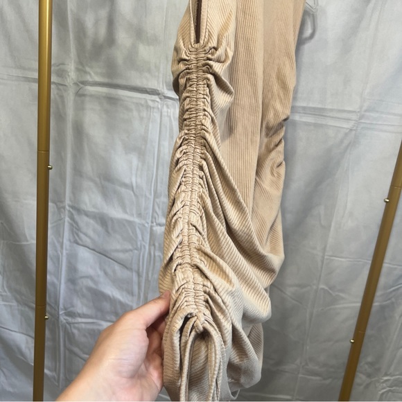 LOVE TREE DRESS - Picture 3 of 7